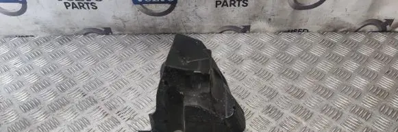 Volvo XC60 Heat shield in engine bay 31492821
