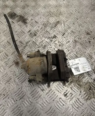Volkswagen Golf IV Front brake caliper
