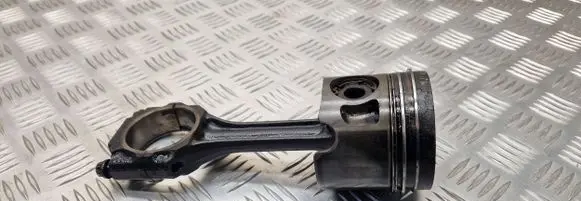 Volkswagen PASSAT B4 Piston with connecting rod
