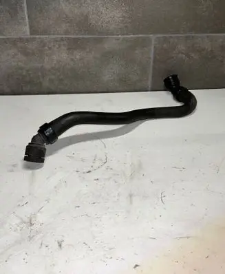 Opel Astra K Engine coolant pipe/hose 565563897