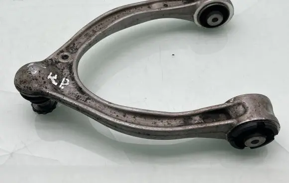 Mercedes-Benz GLC X253 C253 Front upper control arm/wishbone 12053330314