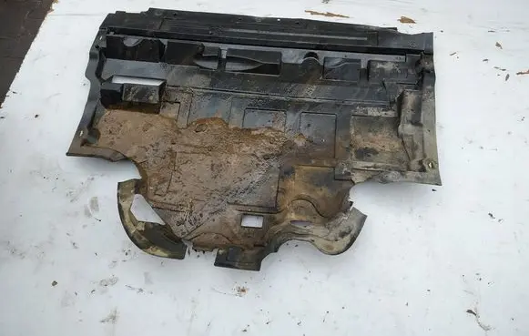 Renault Trafic II (X83) Engine splash shield/under tray 