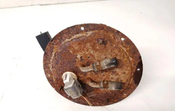 Mazda 5 Fuel level sensor 
