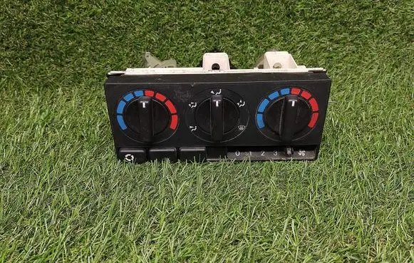 Land Rover Discovery Climate control unit 