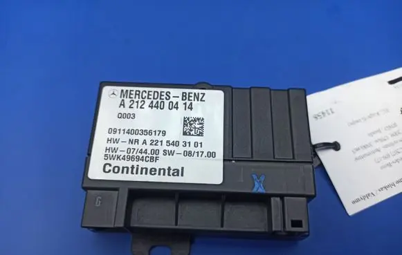 Mercedes-Benz E C207 W207 Fuel injection pump control unit/module A2124400414 0911400356179 A2215403101