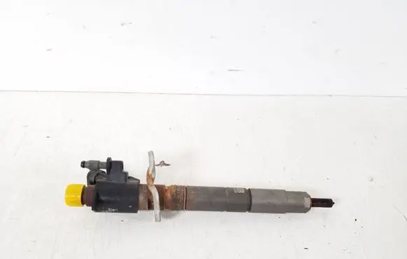 Volvo V60 Fuel injector 31303238