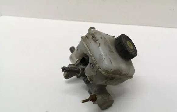 Opel Zafira A Master brake cylinder
