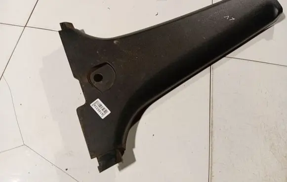 KIA Sportage (B) pillar trim (top) 858471F000