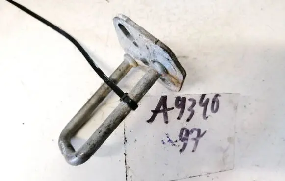 Toyota Avensis T220 Rear door lock loop/hook striker 