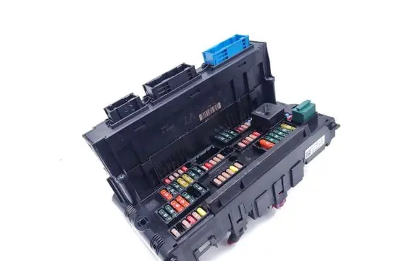 BMW 5 F10 F11 Fuse module 9234421
