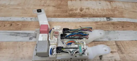 Toyota Auris 150 Fuse box set 8273002130A 8273002130