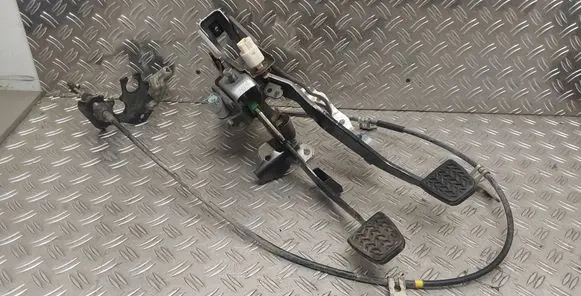 Toyota Aygo AB40 Pedal assembly 