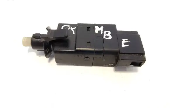 Mercedes-Benz E W211 Brake pedal sensor switch 0015454009