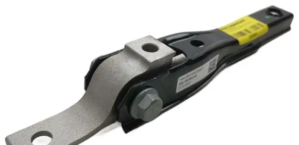 Engine mounting bracket