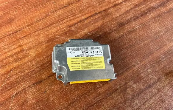Mercedes-Benz B W245 Airbag control unit/module A1698201585