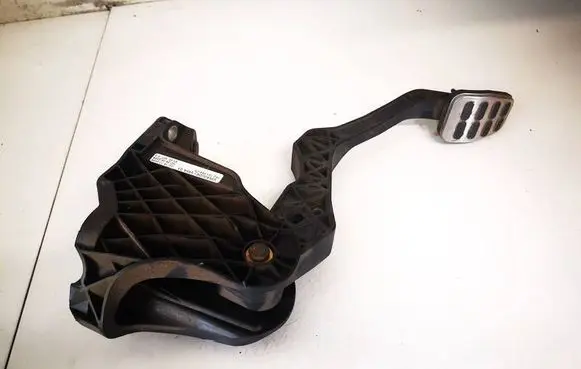 Mitsubishi Lancer X Clutch pedal 1k2721059cp