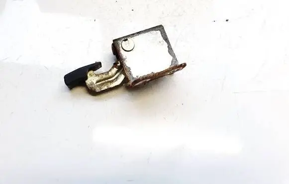 Honda FR-V Fuel tank opening switch