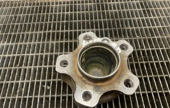 BMW 3 G20 G21 Front wheel ball bearing 6871191