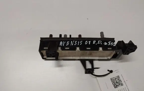 Toyota Avensis T250 Seat control switch 18A188 1911E5D 18A011