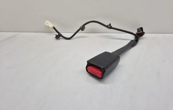 Hyundai Kona I Front seatbelt buckle M1211A