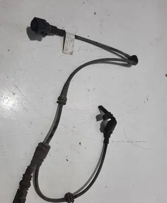 Volkswagen Touareg II ABS brake wheel speed sensor 7P0971279C