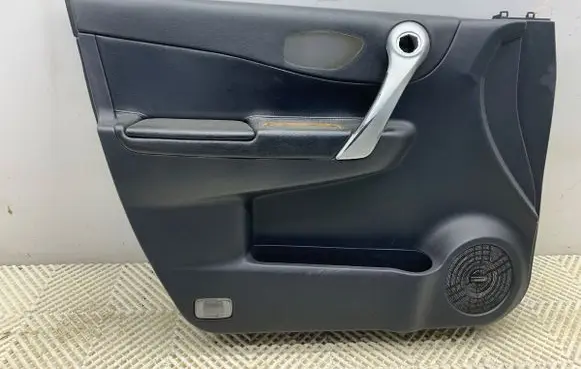 Renault Koleos I Front door card panel trim 