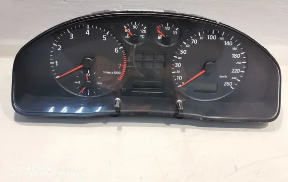 Audi A4 S4 B5 8D Speedometer (instrument cluster) 110008989 8D0919861H 88311245244