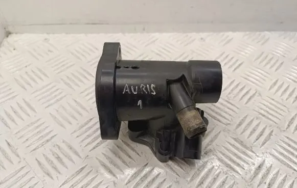 Toyota Auris 150 Thermostat housing 163230R011 163200R011