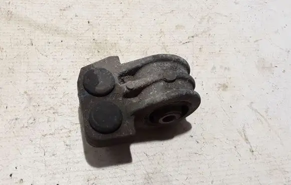 Volvo S60 Engine mount bracket 9445335