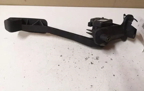 Volvo S60 Accelerator throttle pedal 6PV00853701 30636004