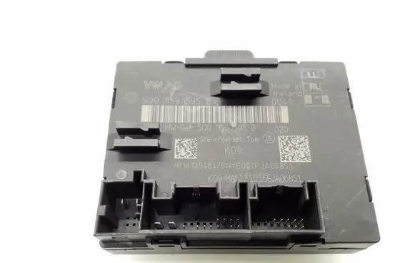 Audi A3 S3 8V Door control unit/module 5Q0959595E