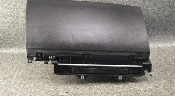 BMW 7 E65 E66 Glove box 72758410 7027427