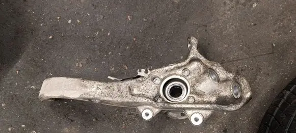 BMW X5 F15 Front wheel hub spindle knuckle 6869869
