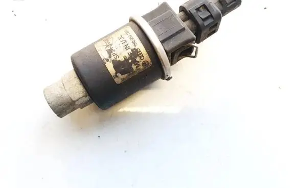 Volkswagen Golf IV Air conditioning (A/C) pressure sensor 1h0959139b