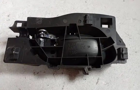 Peugeot 407 Front door interior handle 10018