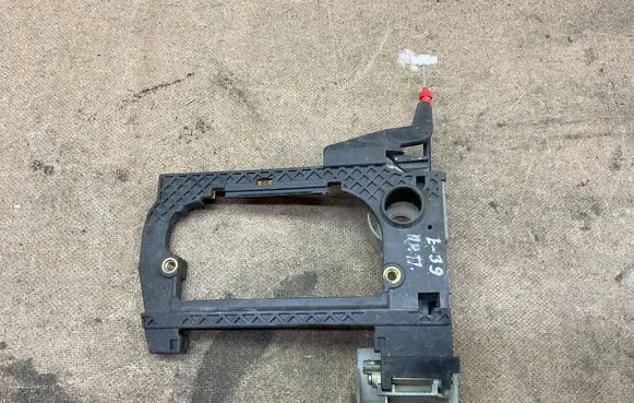 BMW 5 E39 Front door exterior handle/bracket 
