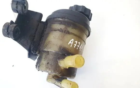 Power steering fluid tank/reservoir