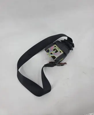 BMW 7 E38 Front seatbelt 8217390 566216700 040120