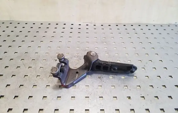 Volkswagen Transporter - Caravelle T5 Sliding door middle roller runner 7H0843336A