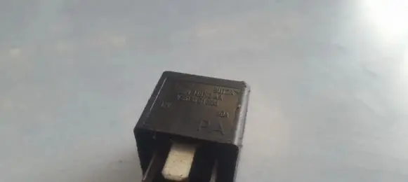 Ford Mondeo Mk III Other relay 2S7T14B192AA V23136B1X66