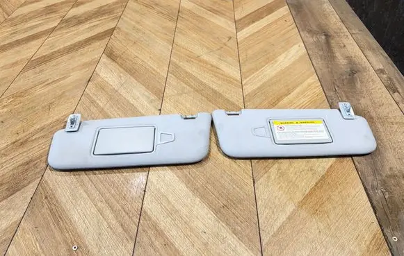 Mercedes-Benz E W211 Sun visor 