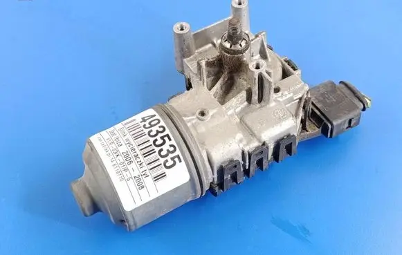 Front wiper linkage and motor