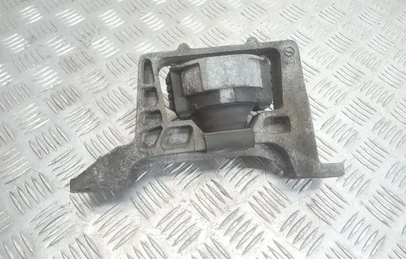 Mazda 3 I Engine mount bracket