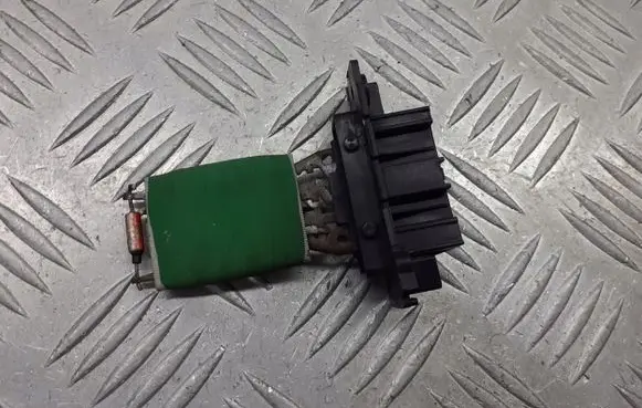 Opel Corsa D Heater blower fan relay 
