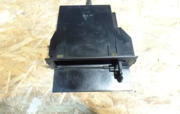 Infiniti G20 Panel drawer/shelf pad 