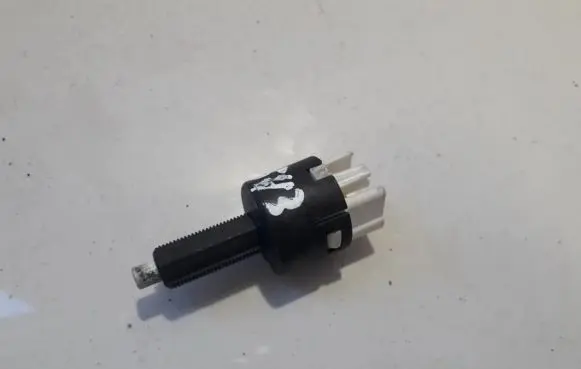 Mitsubishi Lancer X Brake pedal sensor switch