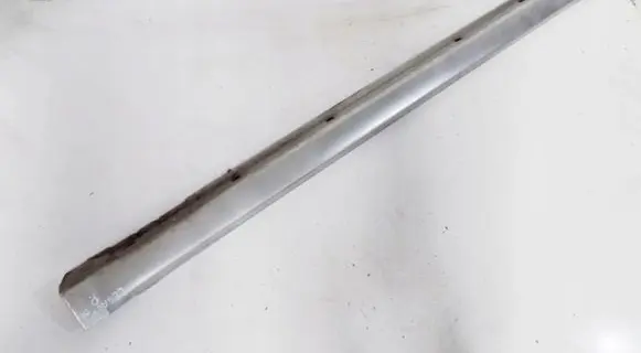Subaru Legacy Sill