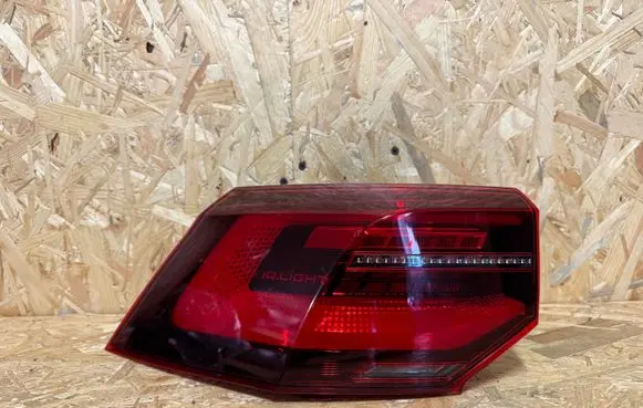 Volkswagen Golf VIII Rear/tail lights 5H0945207A 81990101 8199010
