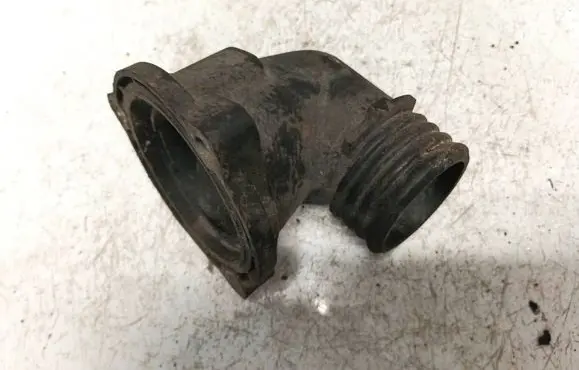 BMW 5 E39 Engine coolant pipe/hose 11532244828