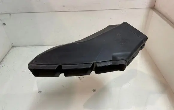 Audi A6 S6 C6 4F Air intake duct part 4F0129618J